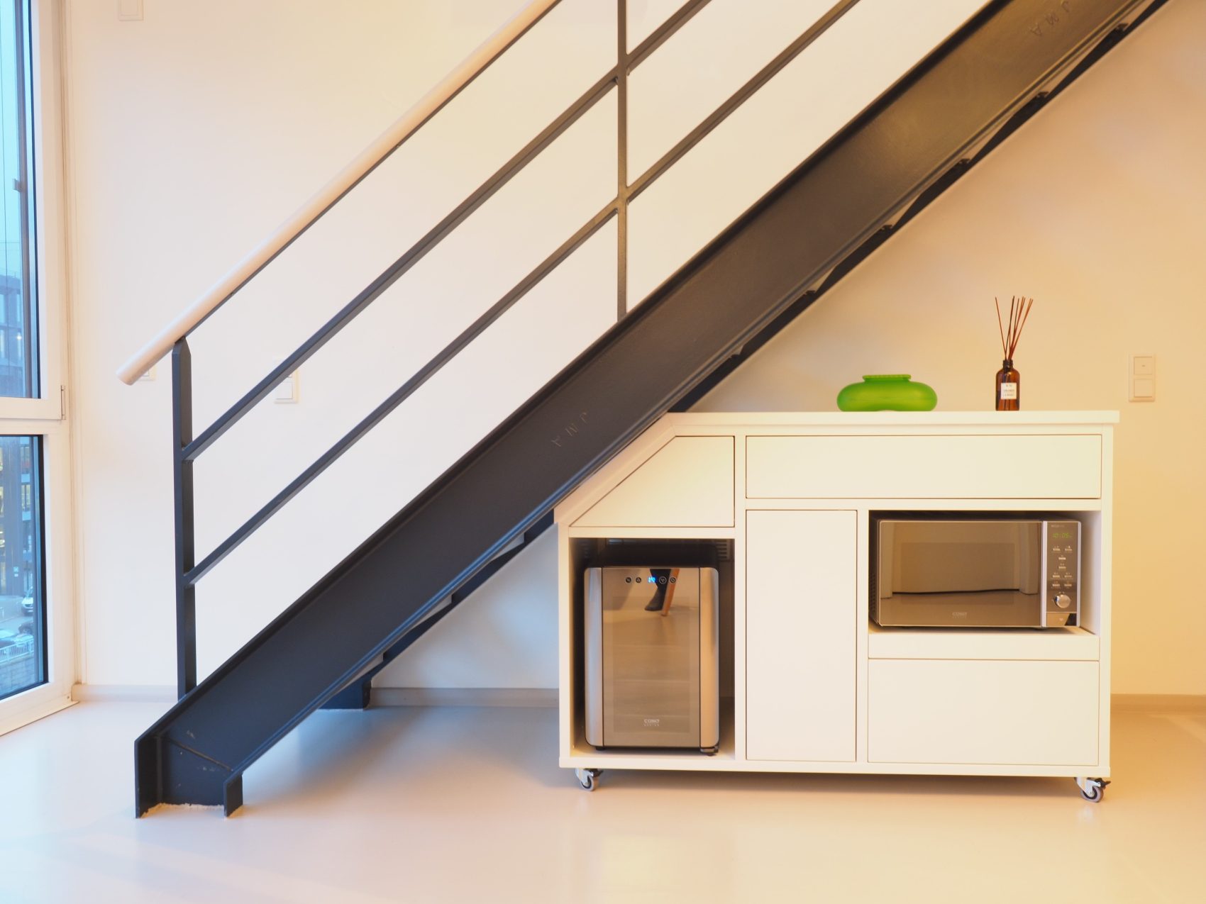 Rollbarer Küchenblock als Ergänzung zu vorhandener Küche © Tischlerei Hamburger Möbel