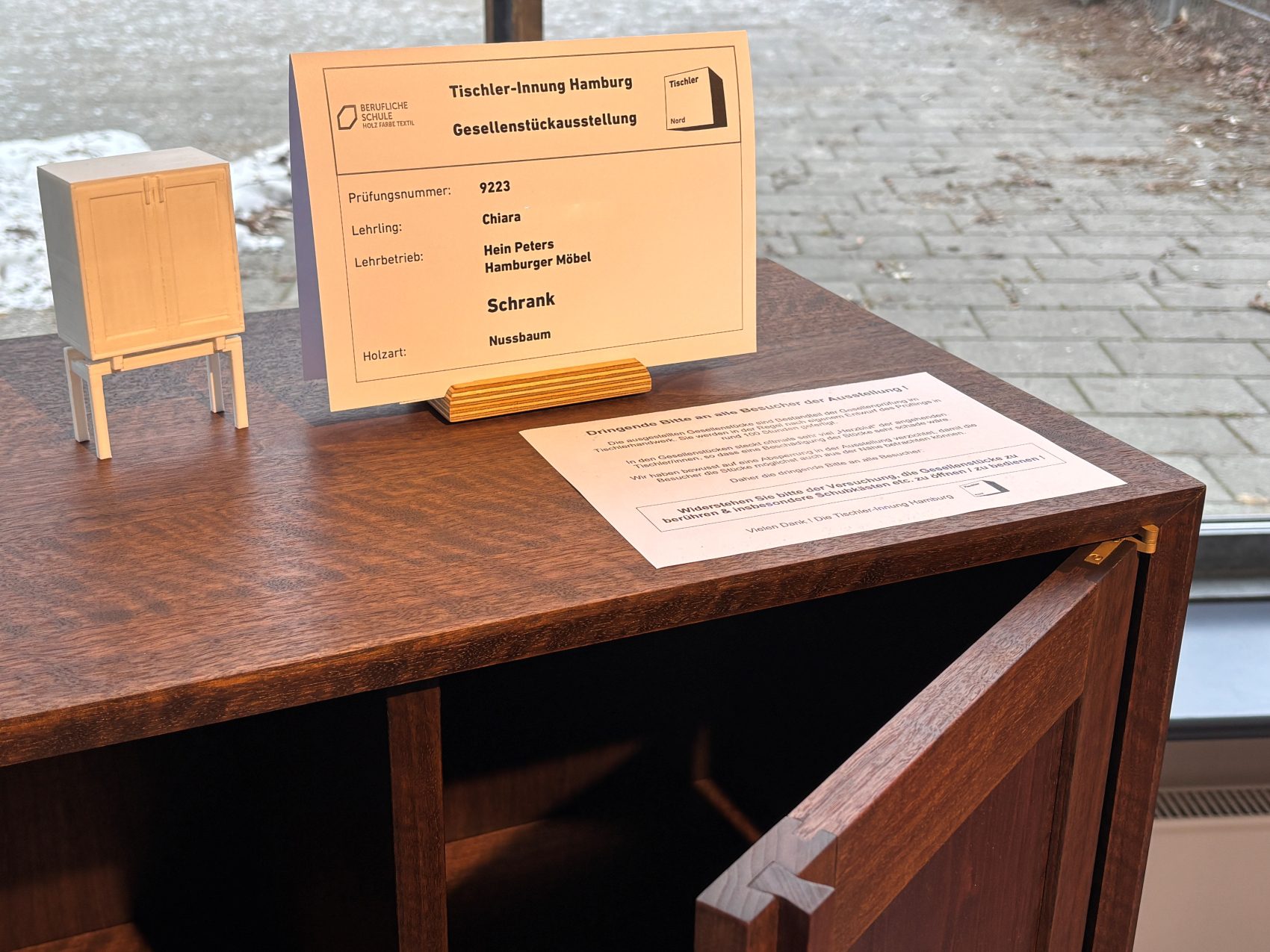 TischlerInnen Gesellenstück 2026-01 © Tischlerei Hamburger Möbel Abschluß der TischlerInnen-Lehre in Hamburg Wandsbek